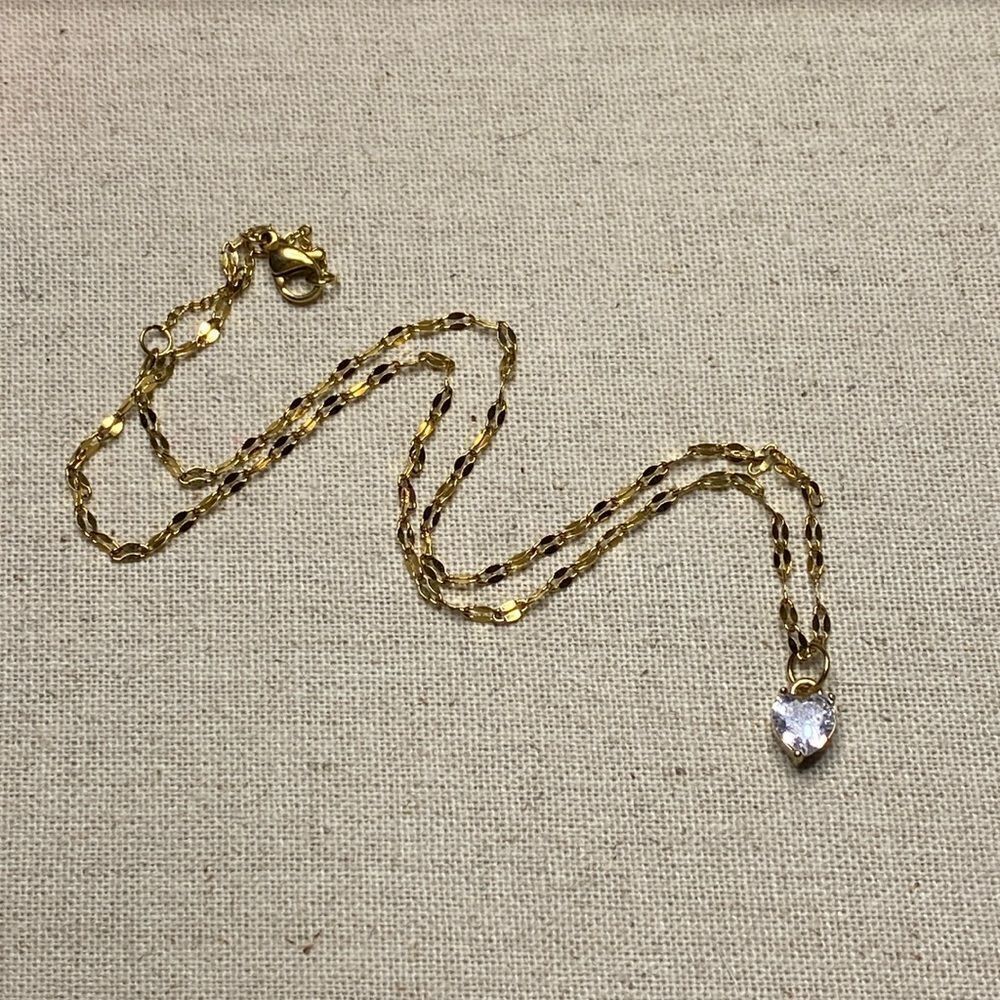 💛 Gold Plated Heart Rhinestone Necklace